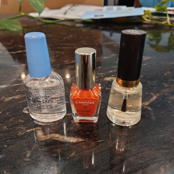 Canmake Nail Polish With Two Clear Nail Coatings - Picture 1 of 10